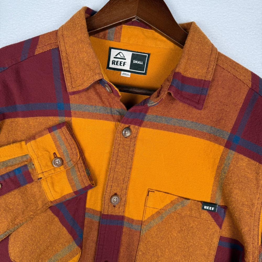 NWT Reef Morris LS 2PKT Work Shirt Mens Small Cathay Spice Orange Plaid Flannel